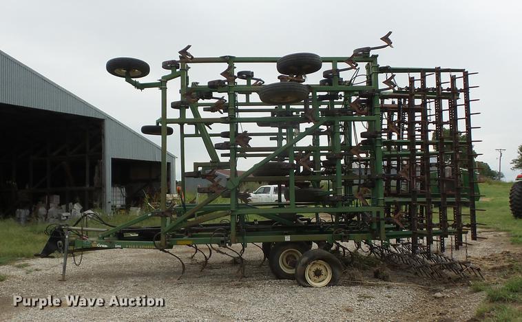 image for item EI9897 Great Plains Series V11 field cultivator