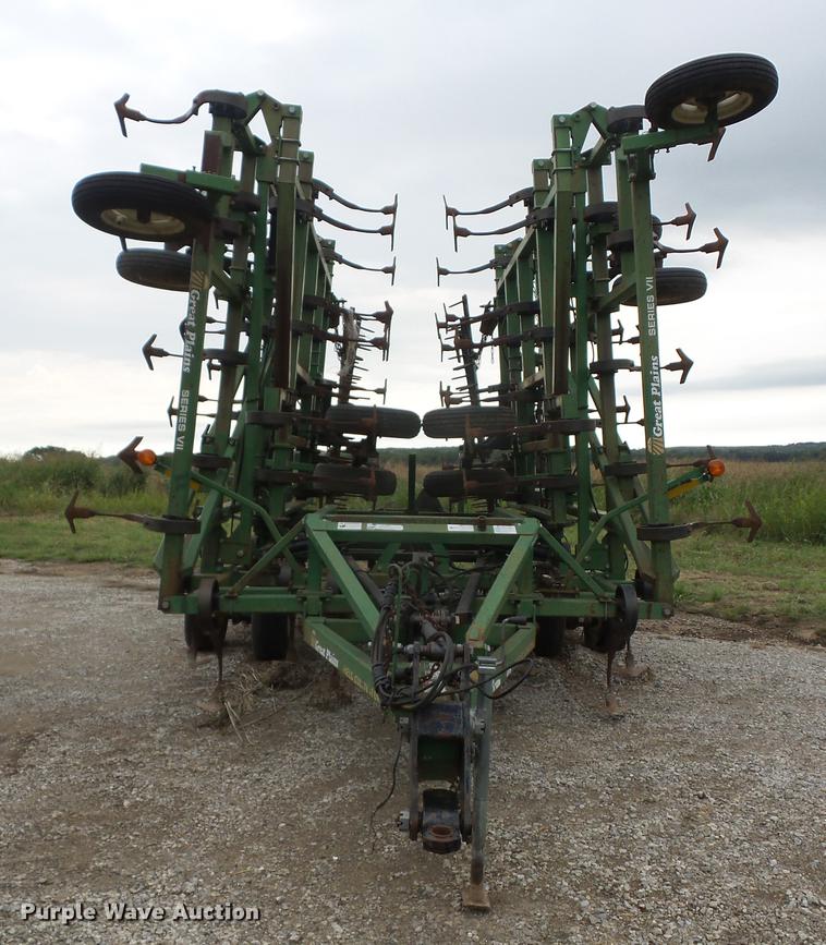image for item EI9897 Great Plains Series V11 field cultivator