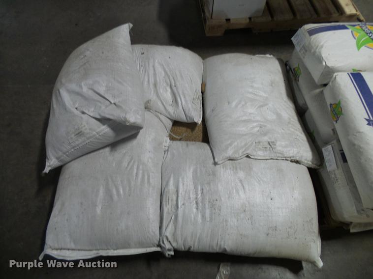 image for item EP9514 Crop seed