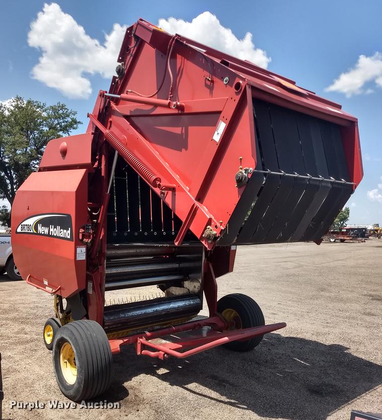 image for item ER9051 2004 New Holland BR780 round baler