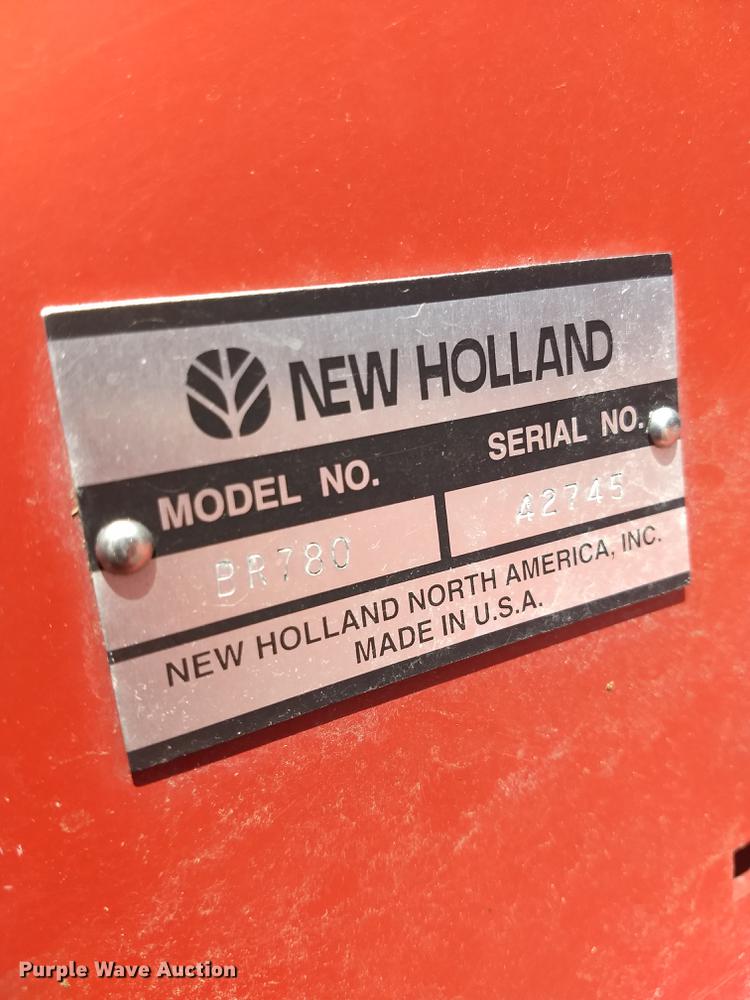 image for item ER9051 2004 New Holland BR780 round baler