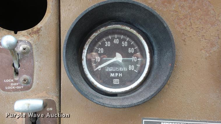 image for item ER9699 1974 Ford W911 grain truck