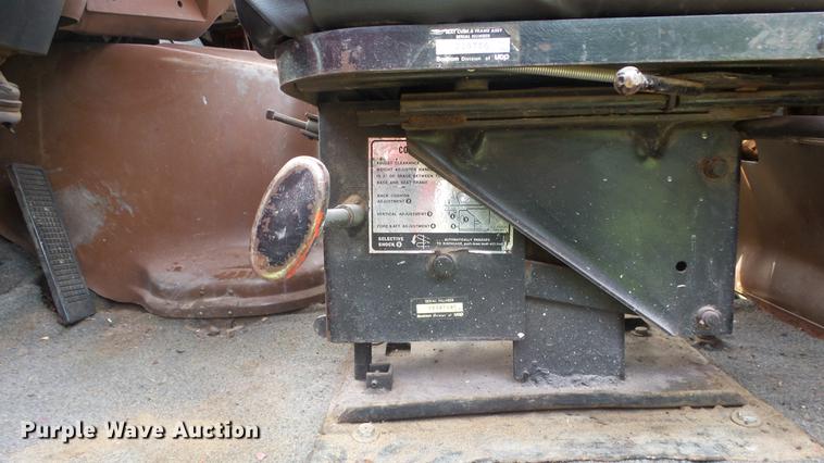 image for item ER9699 1974 Ford W911 grain truck