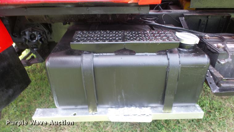 image for item ER9699 1974 Ford W911 grain truck