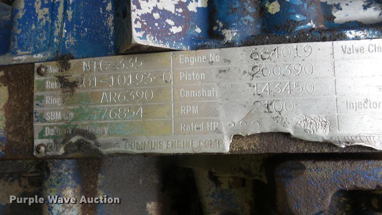 image for item ER9699 1974 Ford W911 grain truck