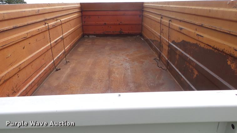 image for item ER9699 1974 Ford W911 grain truck