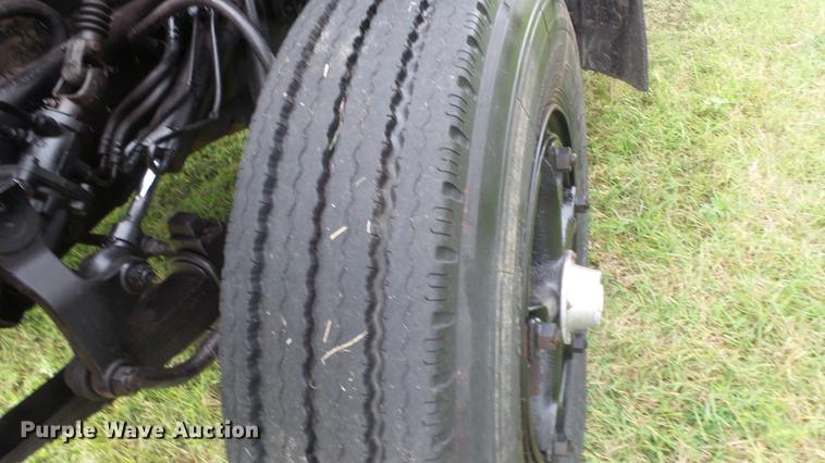 image for item ER9699 1974 Ford W911 grain truck