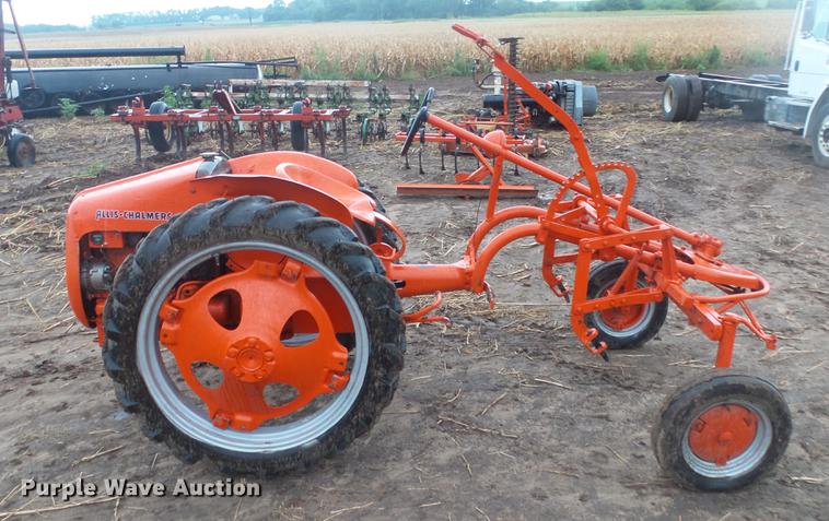 image for item ES9327 Allis Chalmers tractor