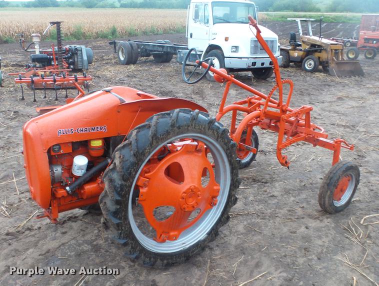 image for item ES9327 Allis Chalmers tractor