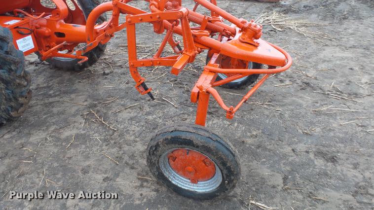 image for item ES9327 Allis Chalmers tractor