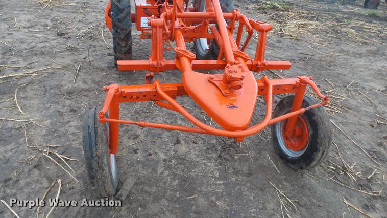 image for item ES9327 Allis Chalmers tractor