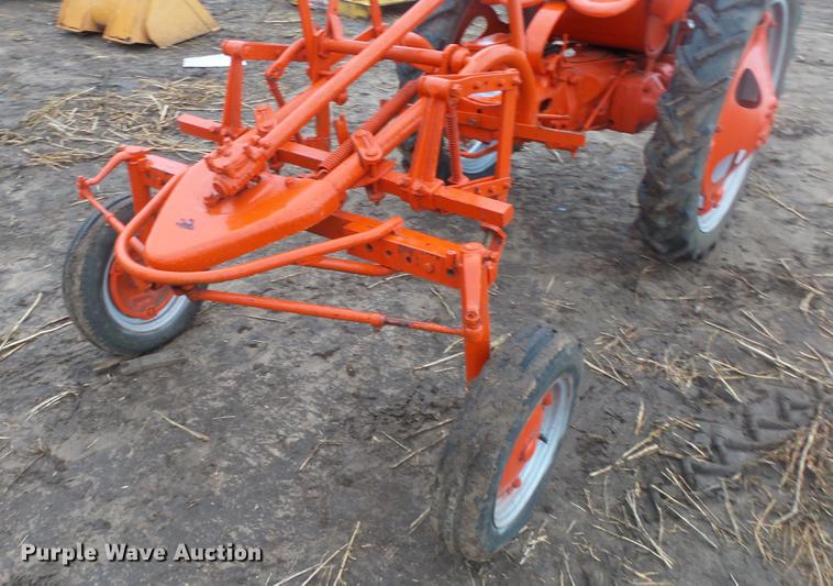 image for item ES9327 Allis Chalmers tractor