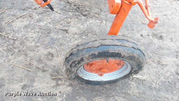 image for item ES9327 Allis Chalmers tractor