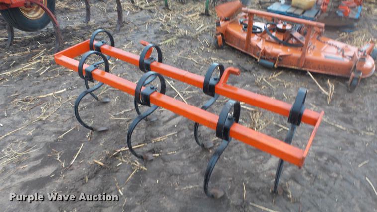 image for item ES9327 Allis Chalmers tractor