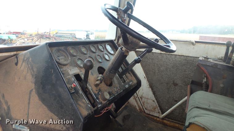 image for item ES9329 Case 2470 4WD tractor