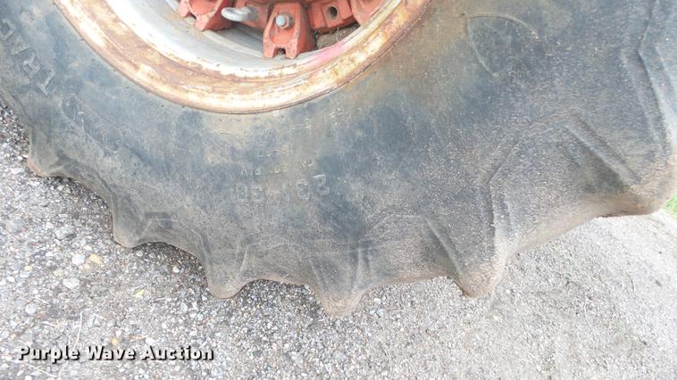 image for item ES9329 Case 2470 4WD tractor