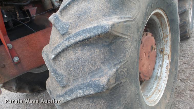 image for item ES9329 Case 2470 4WD tractor