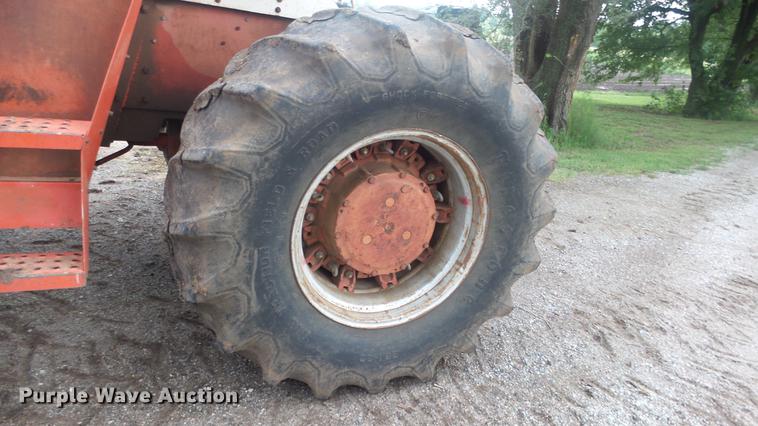 image for item ES9329 Case 2470 4WD tractor