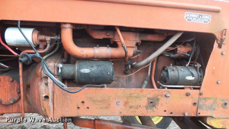 image for item ES9330 Allis Chalmers D19 tractor