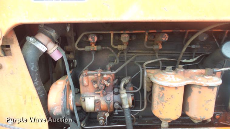 image for item ES9330 Allis Chalmers D19 tractor