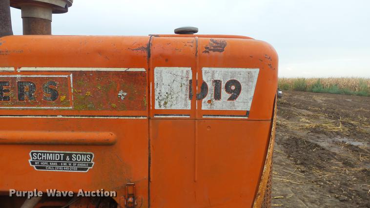 image for item ES9330 Allis Chalmers D19 tractor