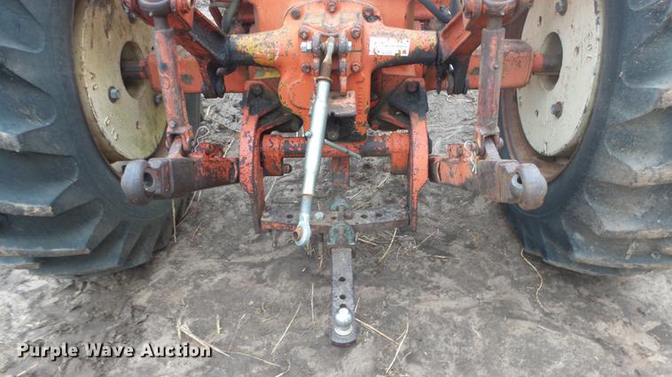 image for item ES9330 Allis Chalmers D19 tractor