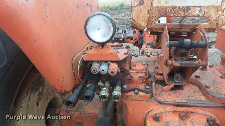 image for item ES9330 Allis Chalmers D19 tractor
