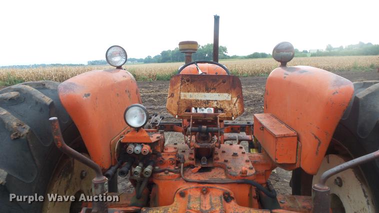 image for item ES9330 Allis Chalmers D19 tractor