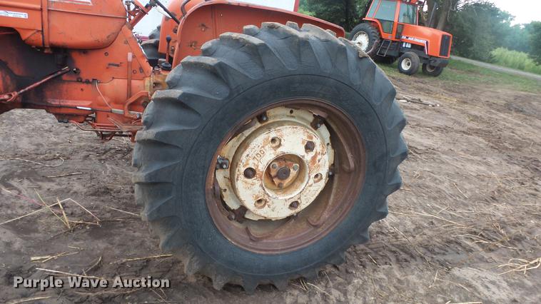 image for item ES9330 Allis Chalmers D19 tractor