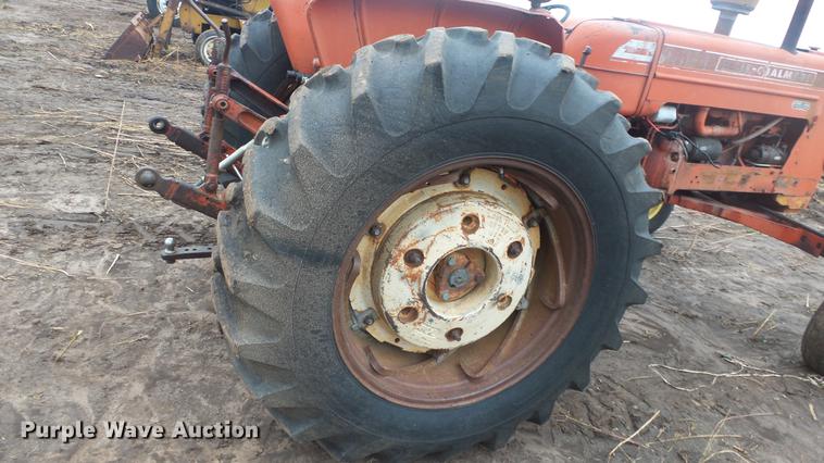 image for item ES9330 Allis Chalmers D19 tractor