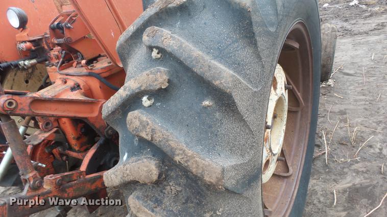 image for item ES9330 Allis Chalmers D19 tractor