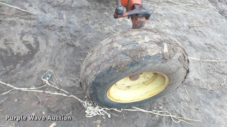 image for item ES9330 Allis Chalmers D19 tractor