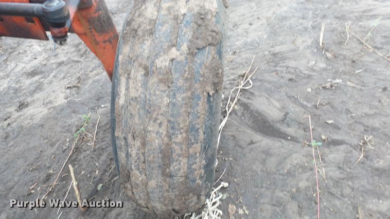 image for item ES9330 Allis Chalmers D19 tractor