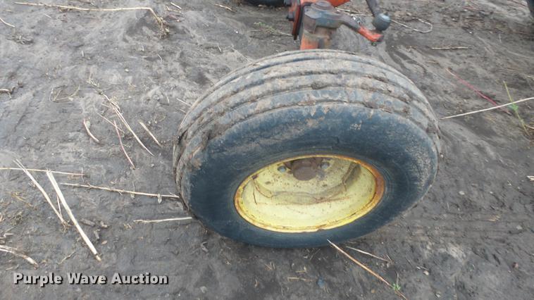 image for item ES9330 Allis Chalmers D19 tractor