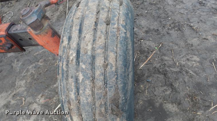 image for item ES9330 Allis Chalmers D19 tractor