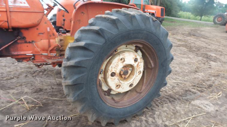 image for item ES9330 Allis Chalmers D19 tractor
