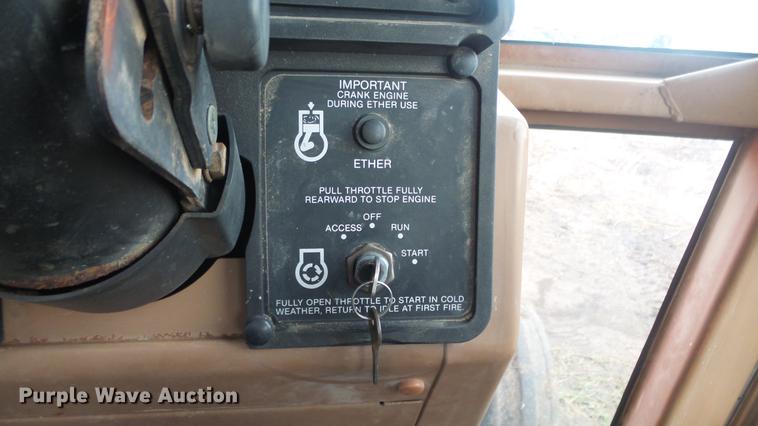 image for item ES9331 Allis Chalmers 8030 tractor