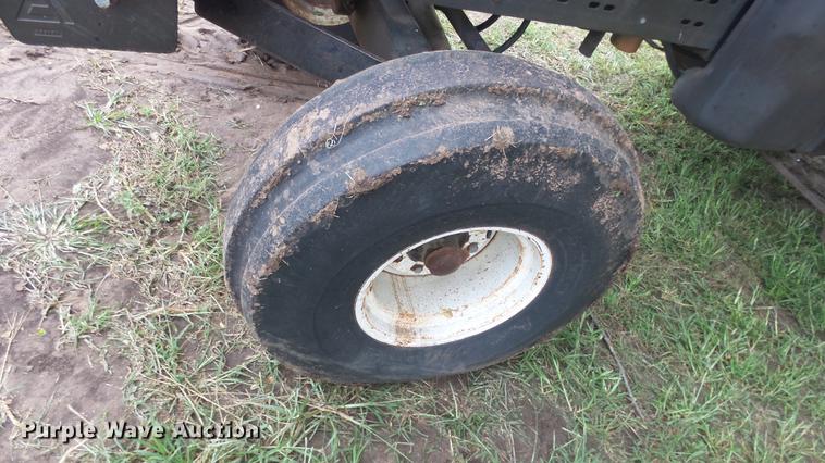 image for item ES9331 Allis Chalmers 8030 tractor