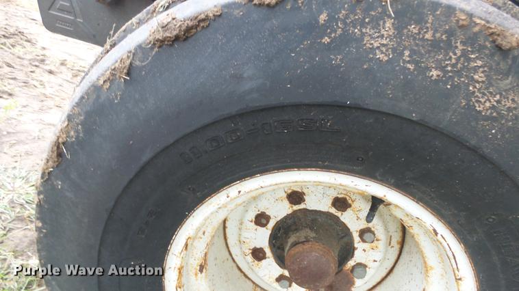 image for item ES9331 Allis Chalmers 8030 tractor