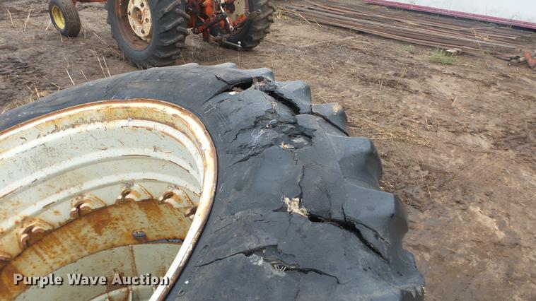 image for item ES9331 Allis Chalmers 8030 tractor