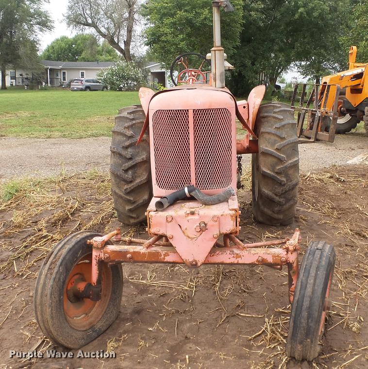 Allis Chalmers WD45 tractor in Mount Hope, KS | Item ES9335 sold