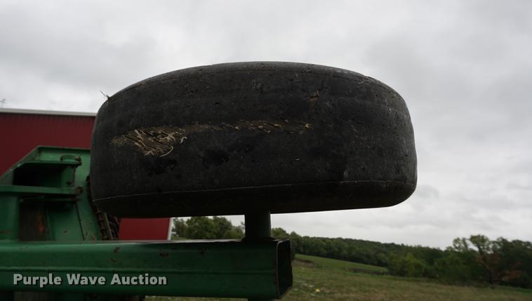 image for item ES9917 John Deere 1518 rotary mower