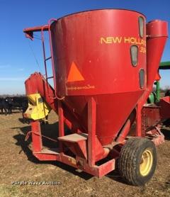 image for item ES9922 New Holland 354 grinder/mixer