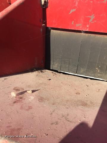 image for item ES9922 New Holland 354 grinder/mixer