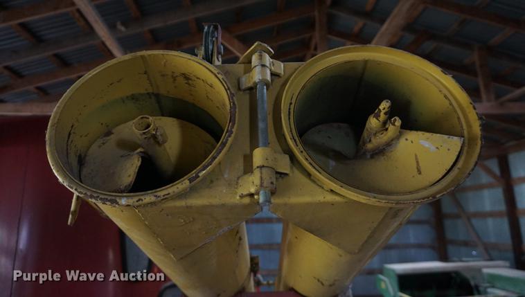 image for item ES9922 New Holland 354 grinder/mixer