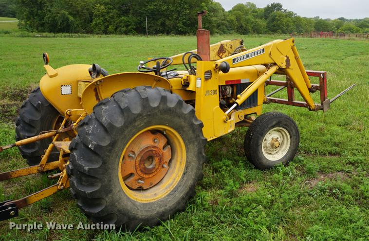 image for item ES9925 John Deere 302 industrial tractor