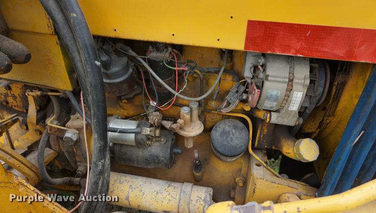 image for item ES9925 John Deere 302 industrial tractor