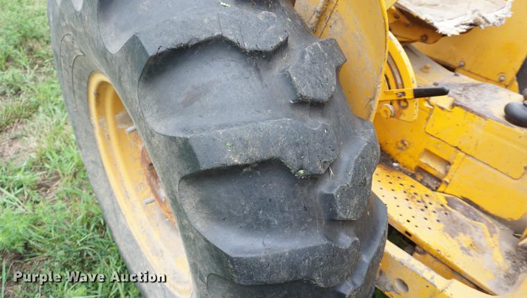 image for item ES9925 John Deere 302 industrial tractor