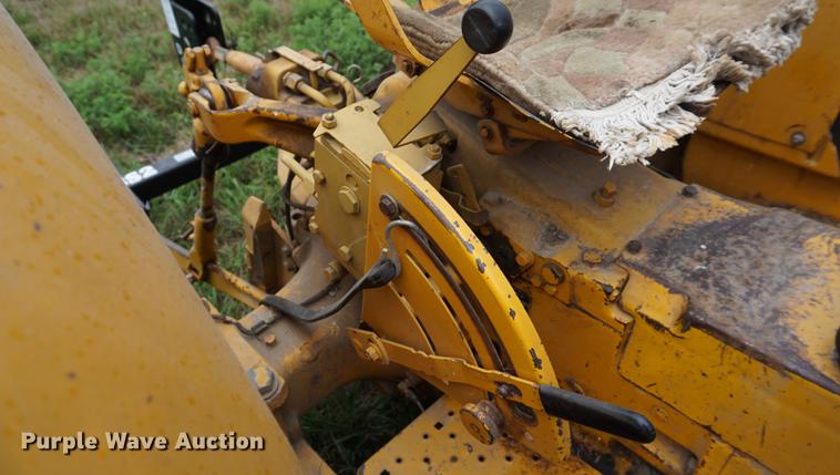 image for item ES9925 John Deere 302 industrial tractor