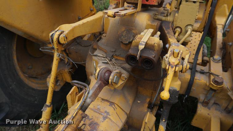 image for item ES9925 John Deere 302 industrial tractor